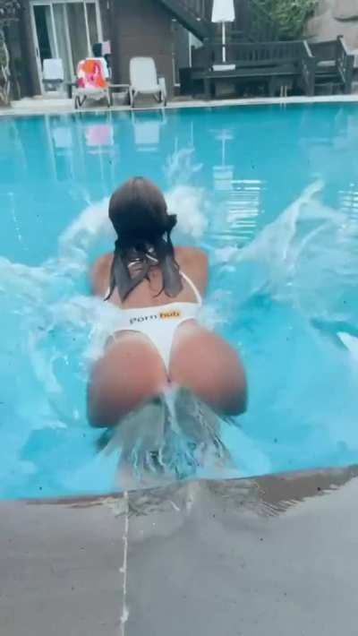 💦