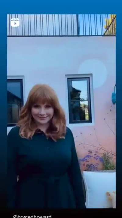 Kisses from Bryce Dallas Howard