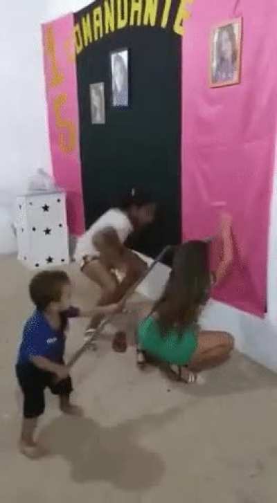 Litt&eacute;l Timmŷ, slayer of thots
