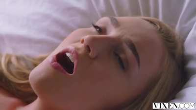 Kendra Sunderland [ Lonely ]
