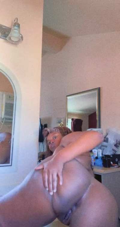 Wanna see me squirt ?