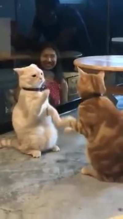 👐