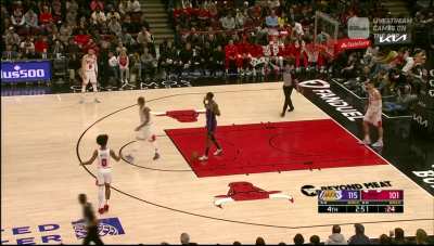 [Highlight] Austin Reaves hits the too small celebration over Pat Bev