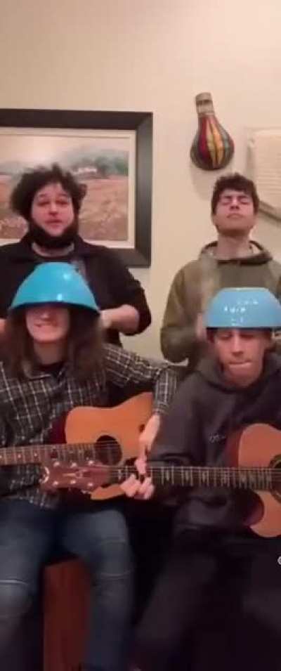 Whoa, oh, oh, oh Sweet child o' miiiine
