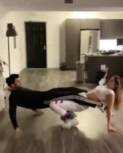 Şimdi Villamızın Salonunda Spor Yapmak Vardı