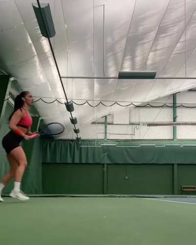Thick Tennis Baddie