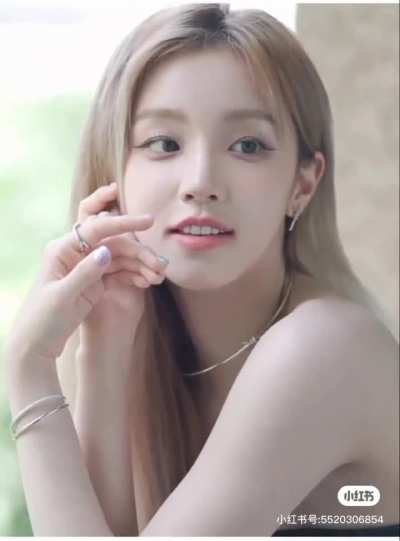 Yuqi 