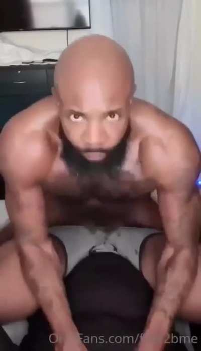 King gets the green light to ham on a thug