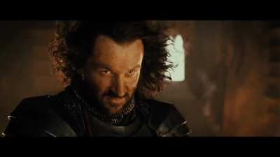When youre sieging phoenix, and your ADC attacks the enemy tanks instead