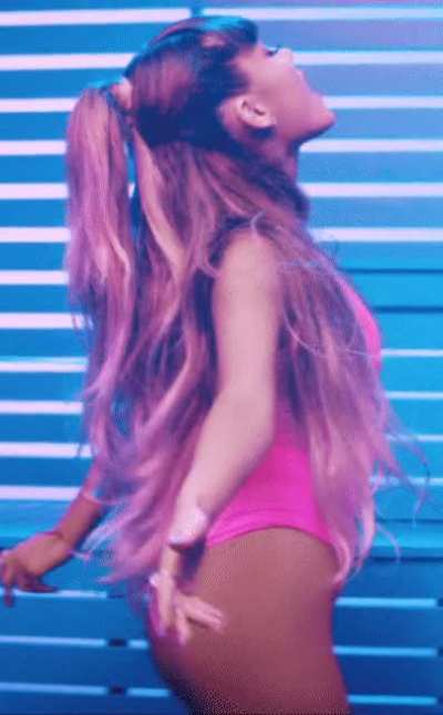 God I&rsquo;m stroking so hard to that ass