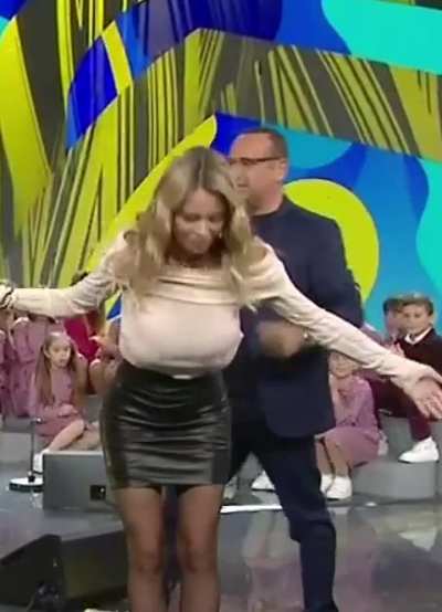Diletta zecchino d&rsquo;oro capezzoli fuori qualcuno ha il video in migliore qualit&agrave;? Si vede tutto😍