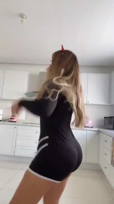 😻