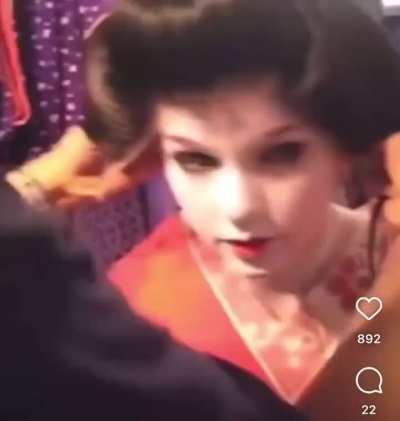 Ariana watch out!