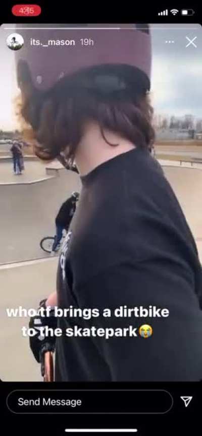 idiot thinks he belongs in a skatepark with a dirt bike