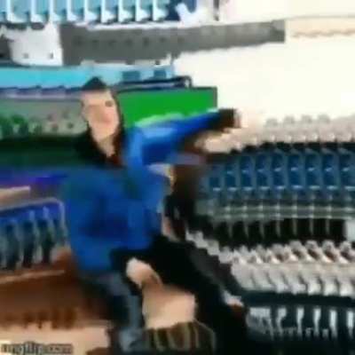&Uacute;ltimamente me siento re vac&iacute;o man y ya ni tengo amigos lo &uacute;nico que hago es ver monas chinas y sentirme miserable re que ni les importa, bueno intentar&eacute; subir monkis y historias cripis de vez en cuando aqu&iacute; por si les interesa😔👍