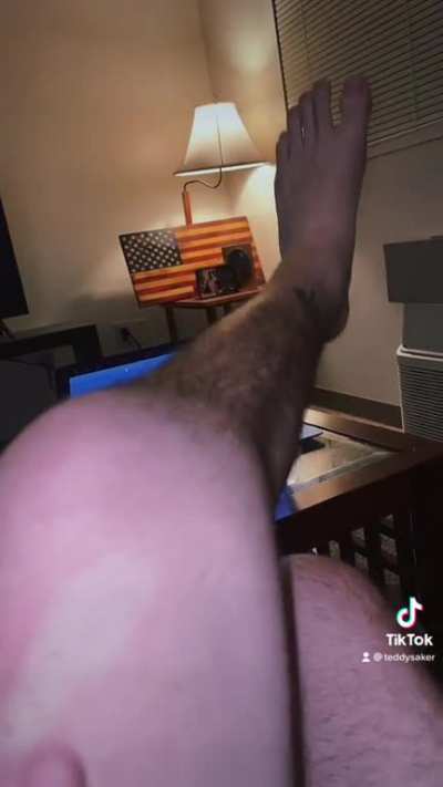 Retired D1 wrestler and gymnast. Should my knee sound like this?