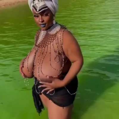 She&rsquo;s getting married! ❤️ Bathing in the river to announce her engagement on IG