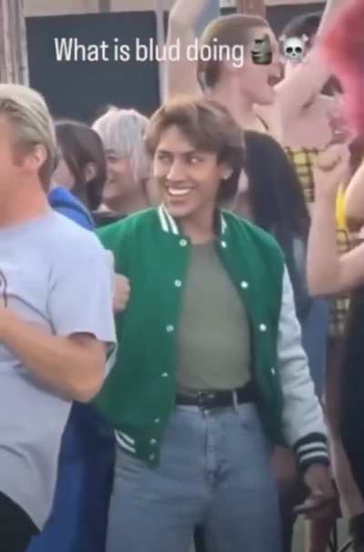 When you&rsquo;re an extra in an 80s high school film with main character energy 