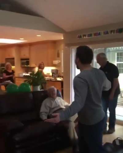 Jenga player makes the ultimate move