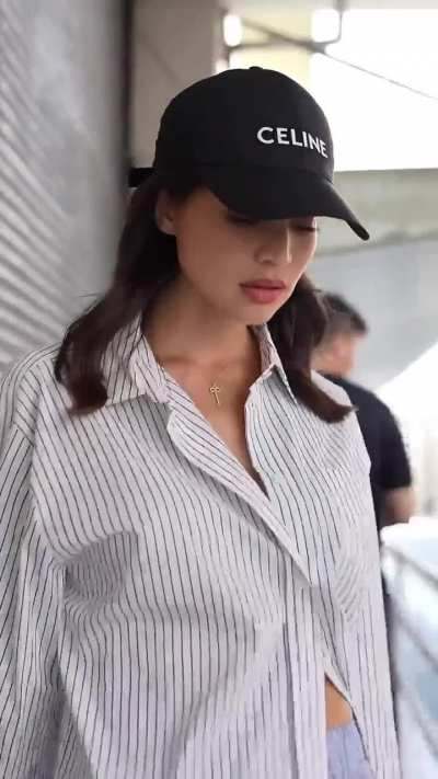 Anne Curtis