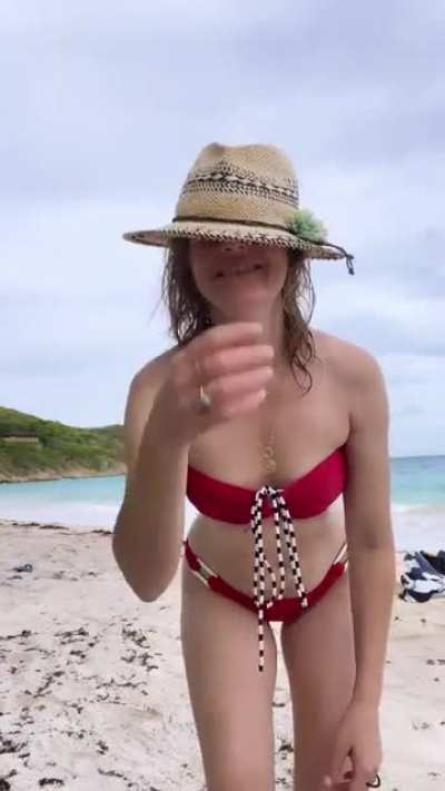 Elizabeth Banks