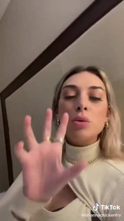 👀
