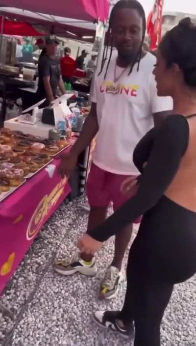 it&rsquo;s not hard to be a decent human being around displayed food