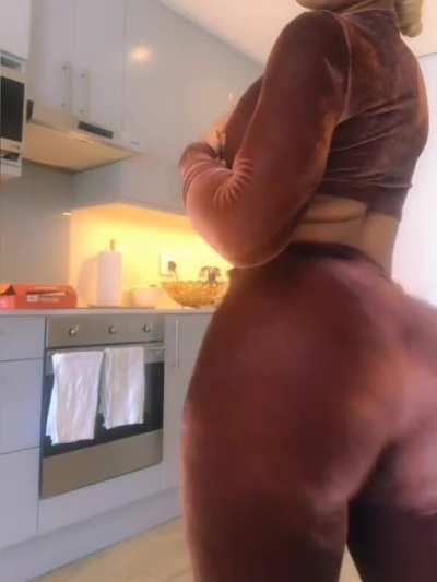 SlimThick.