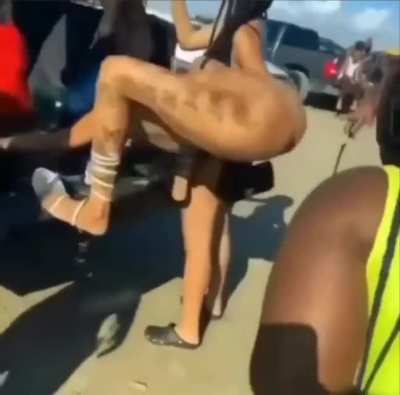 Member from tailgate turnt-up twerk-team trio drops it lower than you've ever seen before
