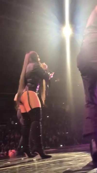 Stunning Thighs⚡