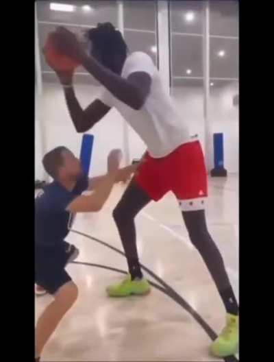 Man looks petrified :/