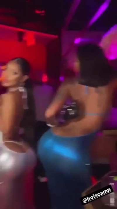 Such a fat 🍑😍