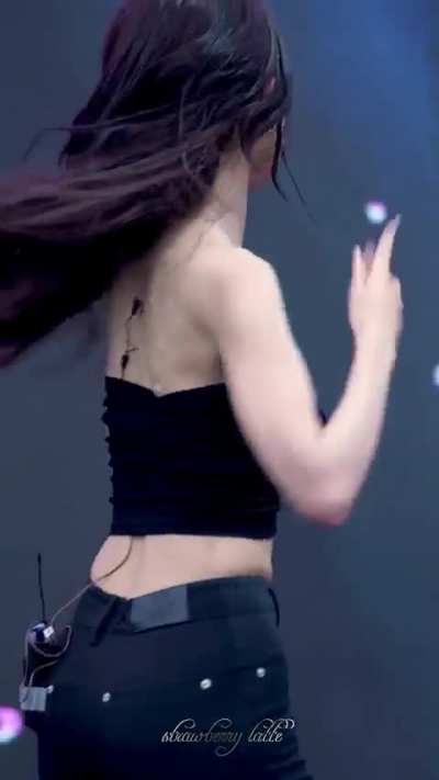 Oh My Girl - Arin