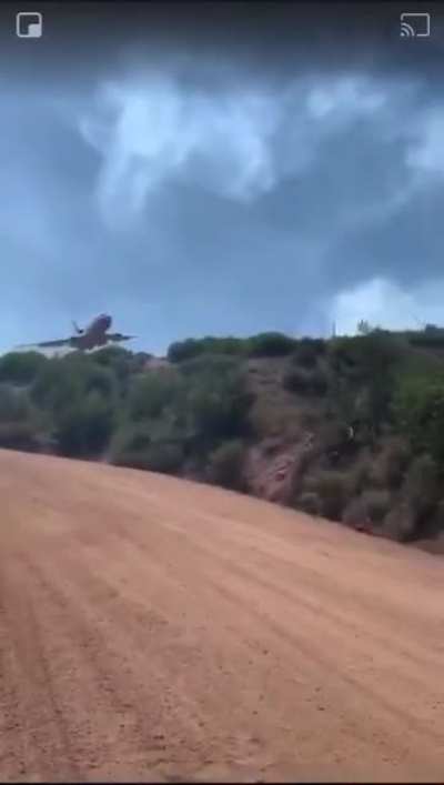 Super low firefighting plane