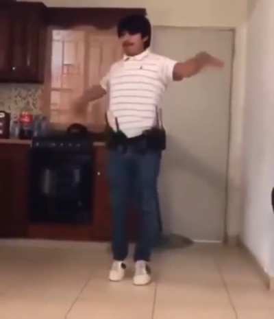 I can't find the song name maybe yall can help me