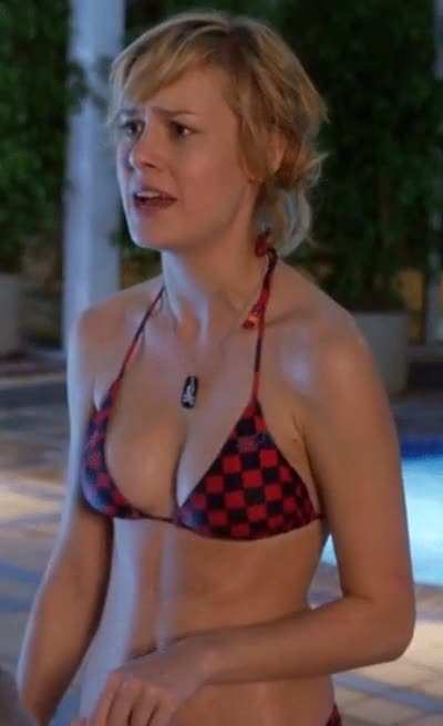 19 year old Brie Larson and her cleavage