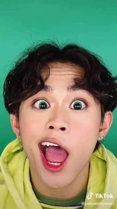 Oh those eyes