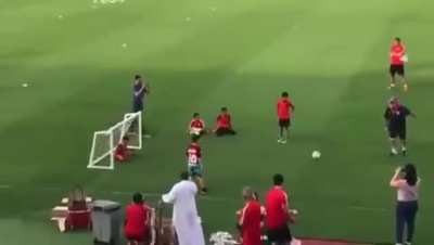 muri&oacute; Maradona, pero recordemoslo con esto. Sadge