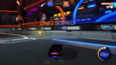 This guy&rsquo;s laugh when his teammate misses the ball. 😂