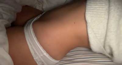 Moving my belly [F]