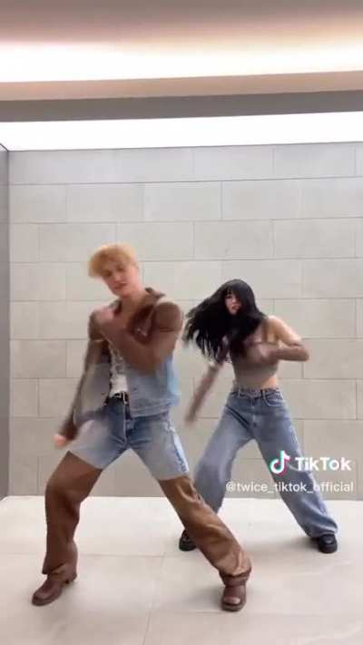 230318 TikTok Update -#SETMEFREE Challenge with #Kai🐻 (Momo)