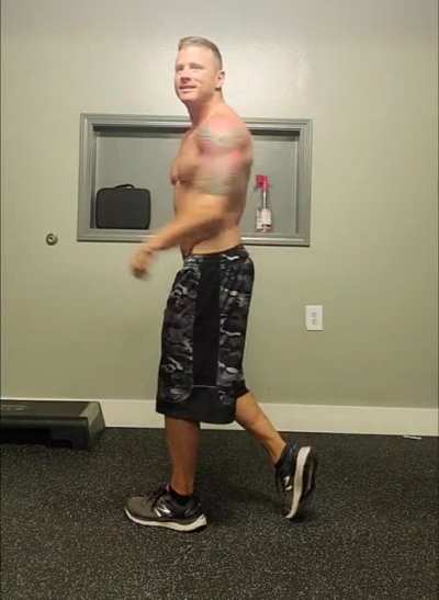 Lazy posing practice after cardio. First comp in 8 weeks. True novice in physique and classic. See how it goes.