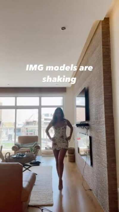 Look at this sexy lady! 🥵&hearts;️