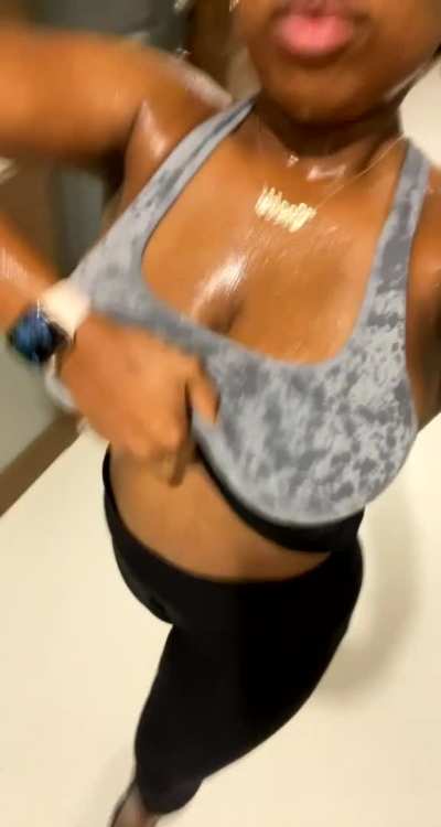 I love being a slutty ebony woman!