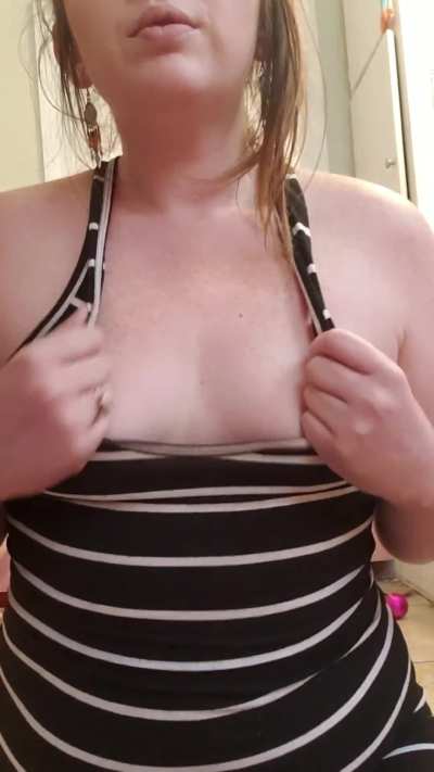 Sneak tweak;) outfit change and a fun night of content creating ahead of me! DM me for premium content info🖤