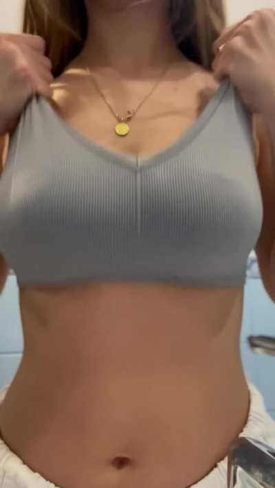 22 years old tits for you [flash]