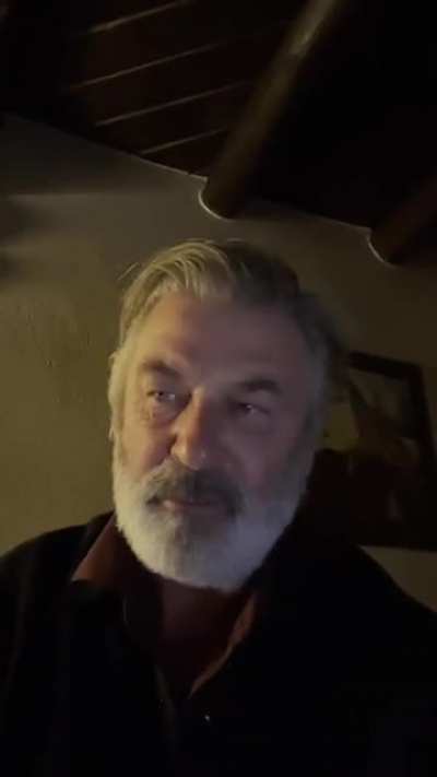 An Alec ramble a few days before the shooting. He encourages IATSE members to strike. Then today we find out that his production co. effectively hired non-union workers to replace IATSE members who left in protest of poor work conidistions? Someone pls ex