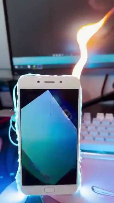 Celular pro Max 