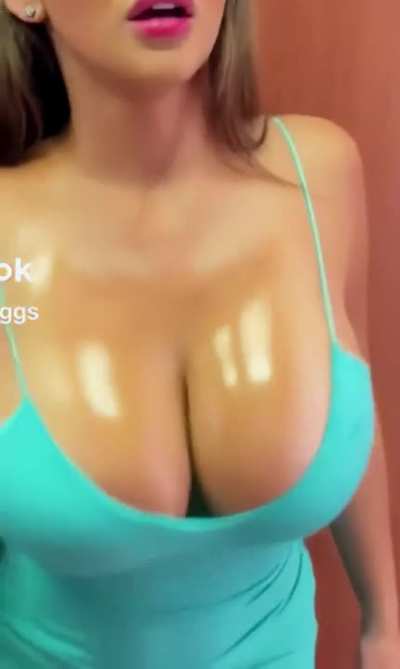 @olivia_huggs