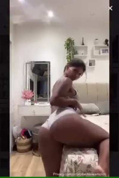 Aline Amorim